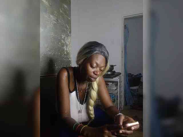 InstaG_TittyMonroe webcam