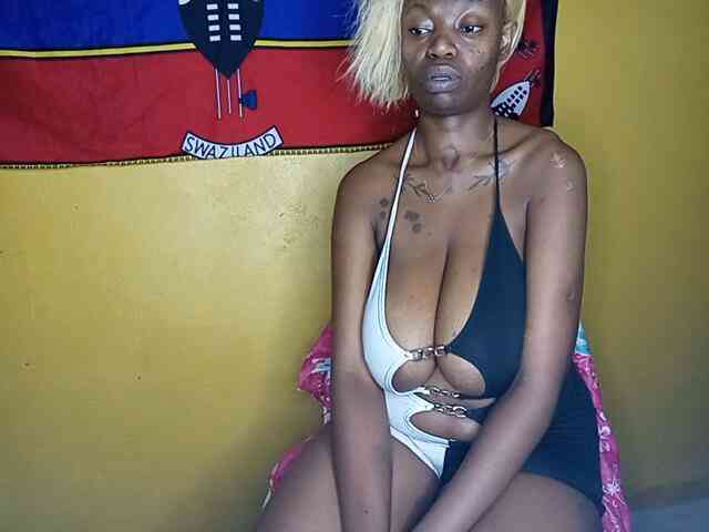 InstaG_TittyMonroe webcam