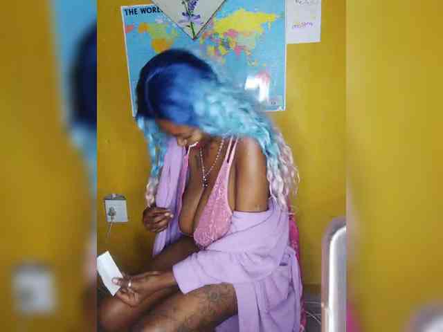 InstaG_TittyMonroe webcam
