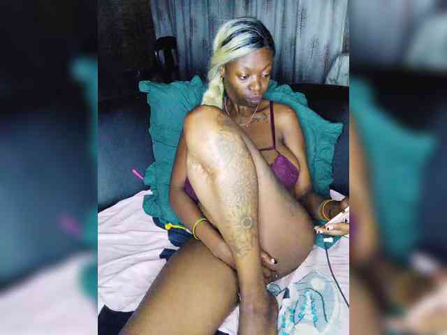 InstaG_TittyMonroe webcam