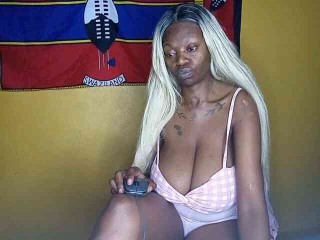 InstaG_TittyMonroe webcam