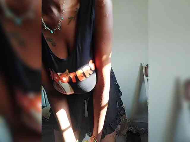 InstaG_TittyMonroe webcam