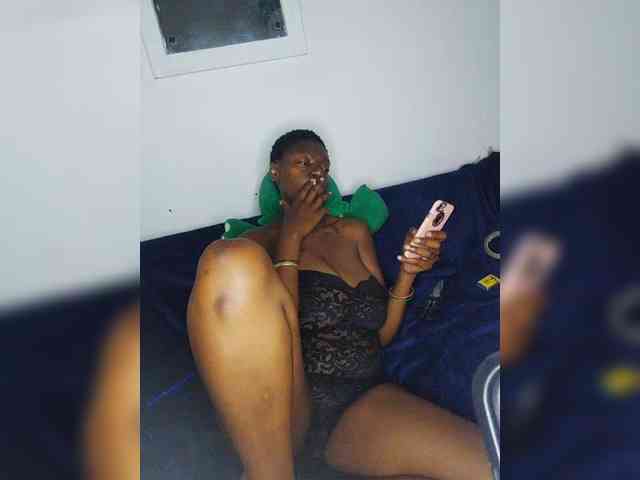 InstaG_TittyMonroe webcam