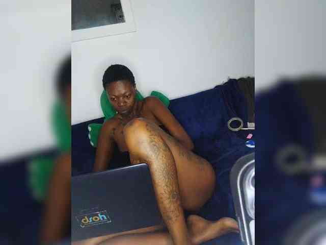 InstaG_TittyMonroe webcam