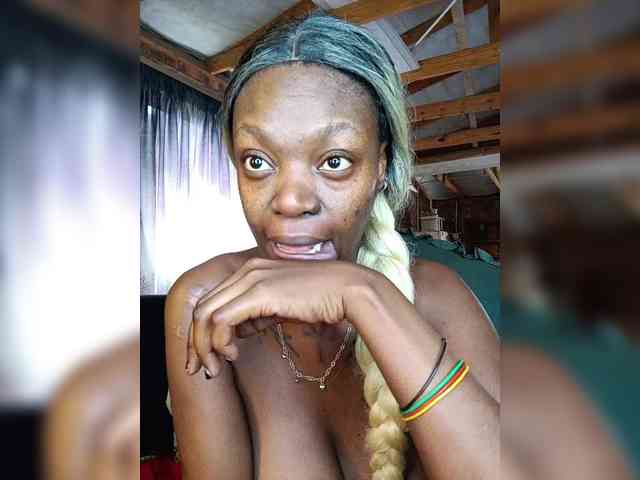 InstaG_TittyMonroe webcam