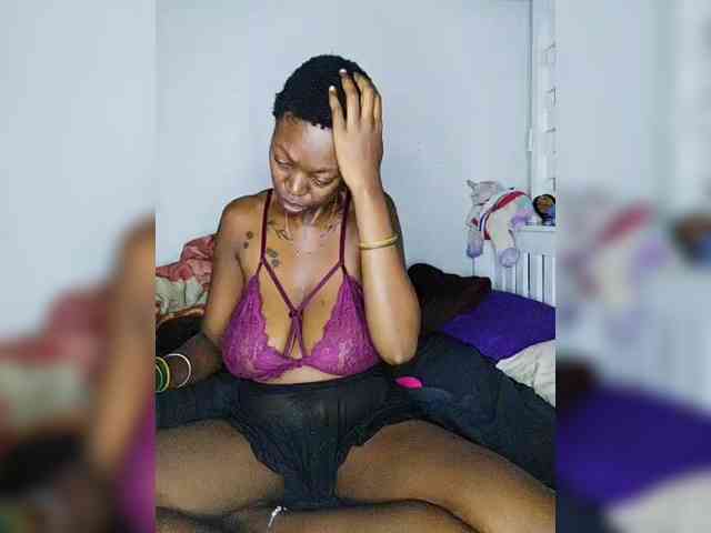 InstaG_TittyMonroe webcam