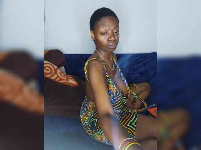 InstaG_TittyMonroe webcam