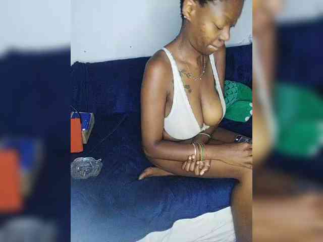 InstaG_TittyMonroe webcam