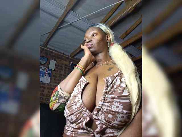 InstaG_TittyMonroe webcam