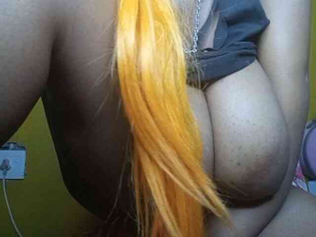InstaG_TittyMonroe webcam