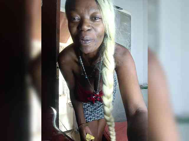 InstaG_TittyMonroe webcam