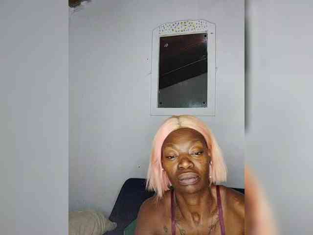 InstaG_TittyMonroe webcam