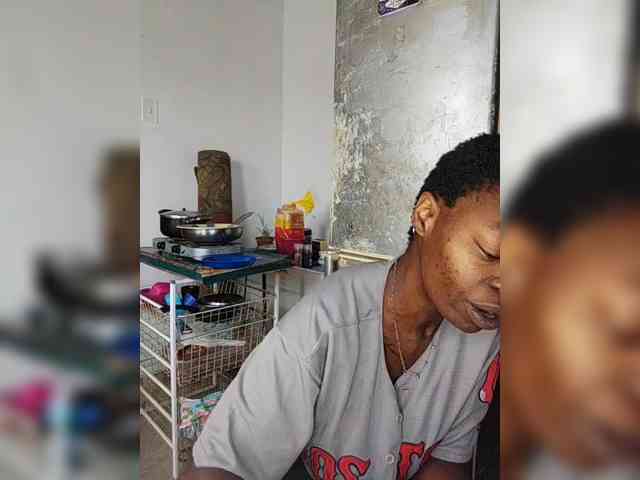 InstaG_TittyMonroe webcam