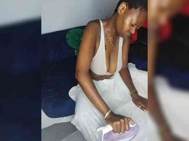 InstaG_TittyMonroe webcam