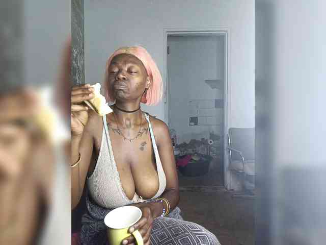 InstaG_TittyMonroe webcam