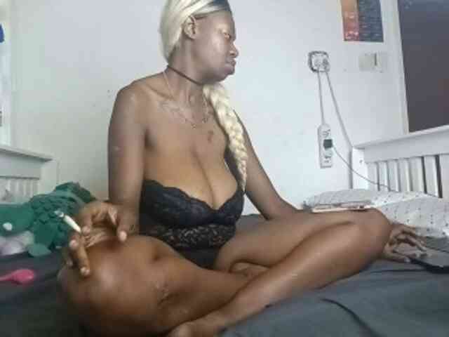 InstaG_TittyMonroe webcam