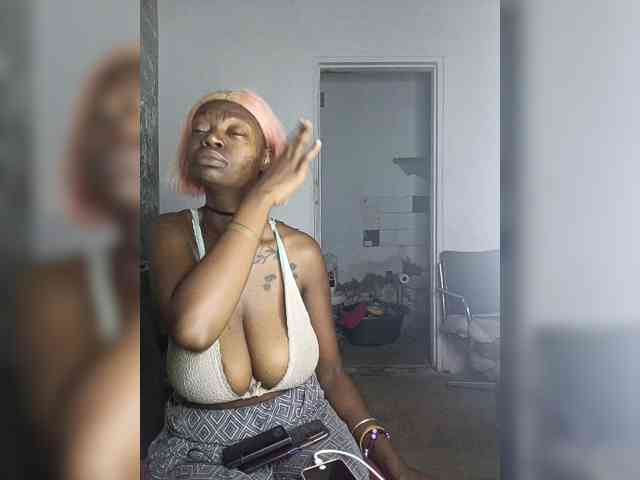 InstaG_TittyMonroe webcam