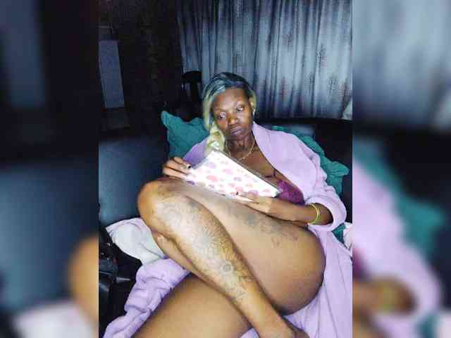 InstaG_TittyMonroe webcam