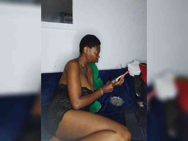 InstaG_TittyMonroe webcam