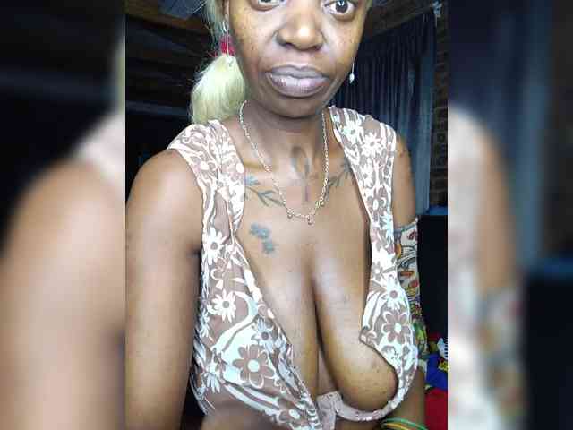 InstaG_TittyMonroe webcam