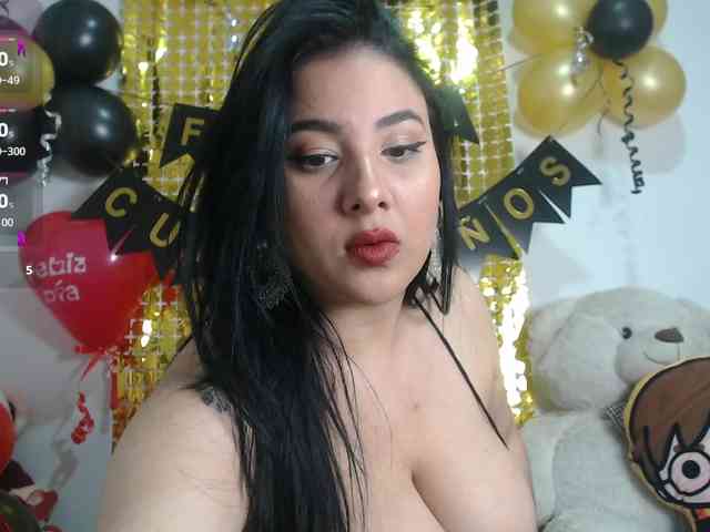 bigboobsrose1 webcam