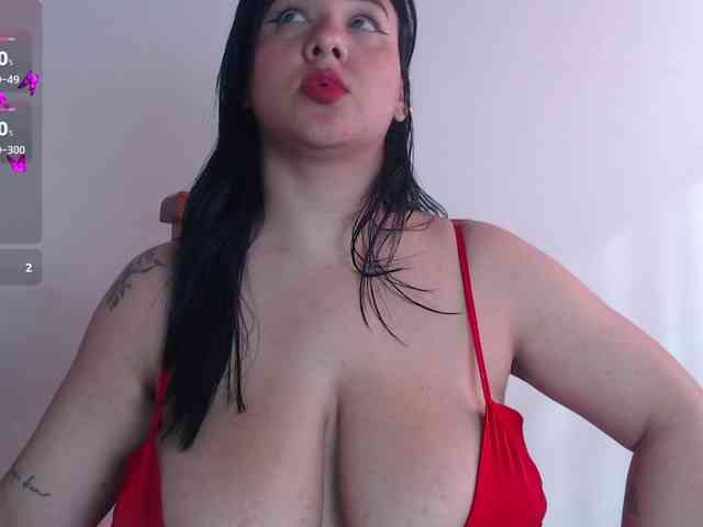 bigboobsrose1 webcam