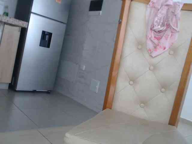 bigboobsrose1 webcam