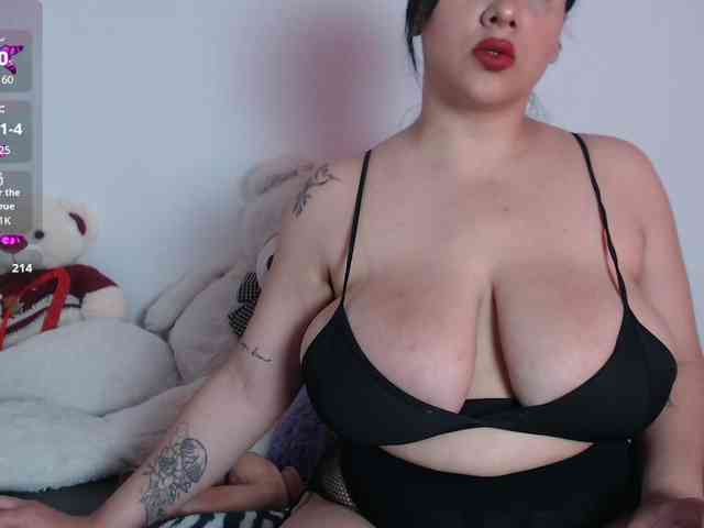 bigboobsrose1 webcam