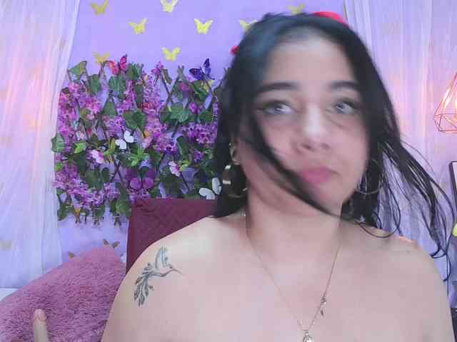 bigboobsrose1 webcam