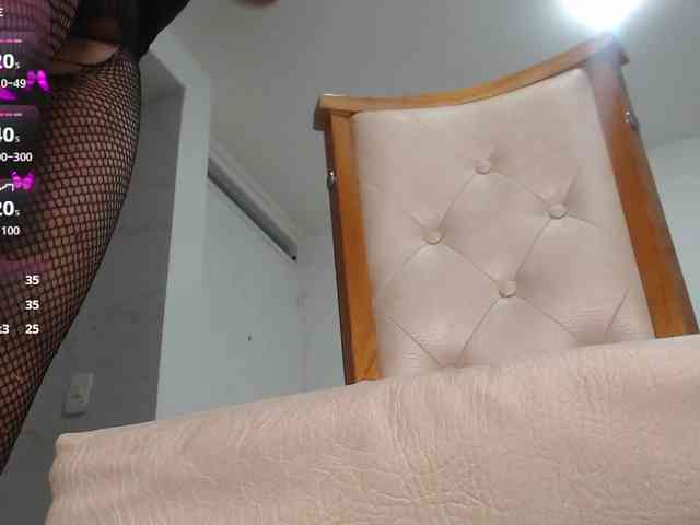 bigboobsrose1 webcam