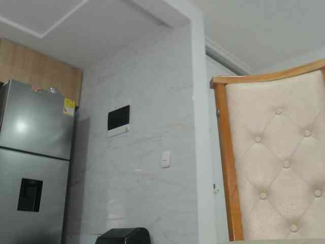 bigboobsrose1 webcam