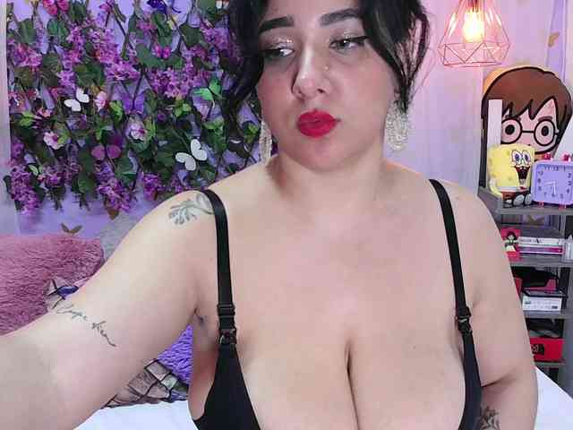 bigboobsrose1 webcam