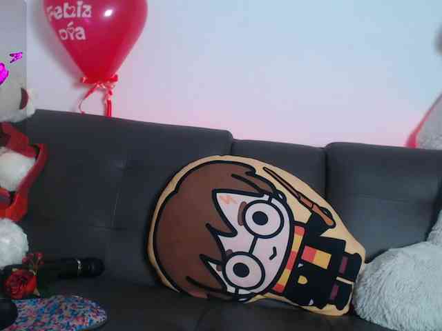 bigboobsrose1 webcam