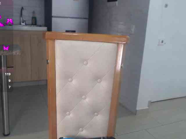 bigboobsrose1 webcam