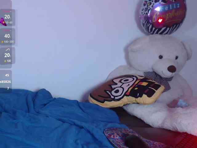 bigboobsrose1 webcam