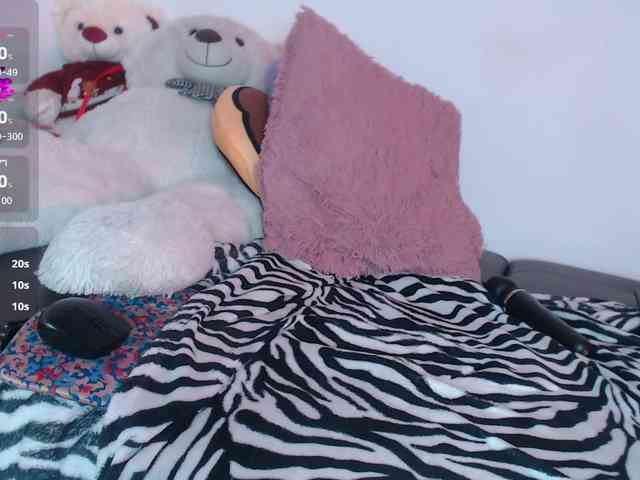 bigboobsrose1 webcam