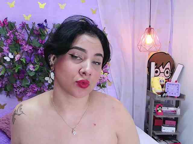 bigboobsrose1 webcam