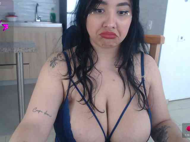 bigboobsrose1 webcam