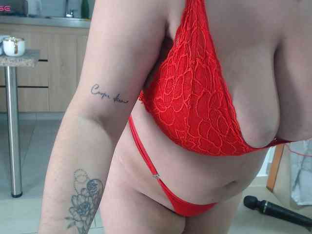 bigboobsrose1 webcam