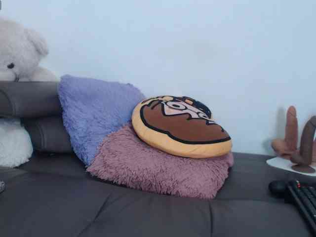 bigboobsrose1 webcam