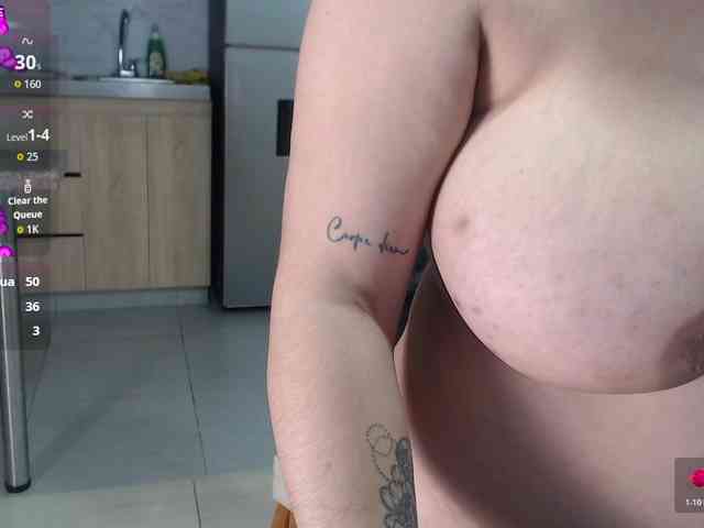 bigboobsrose1 webcam