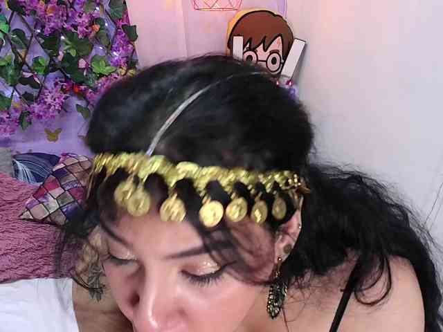 bigboobsrose1 webcam