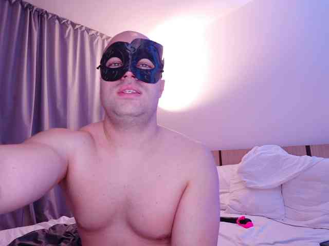 Модель: masqueradeporn