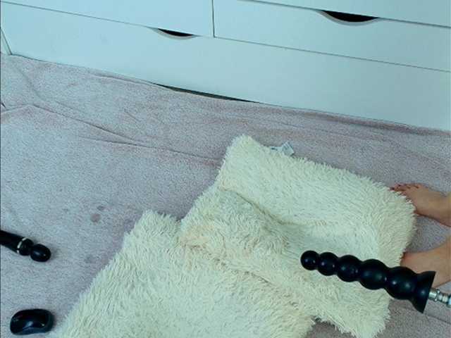 Emma-Donovani's BongaCams show and profile