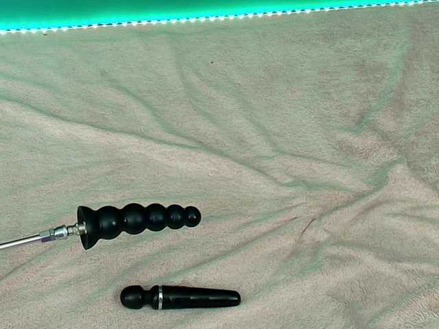 Emma-Donovani's BongaCams show and profile