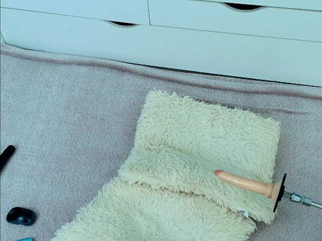 Emma-Donovani's BongaCams show and profile