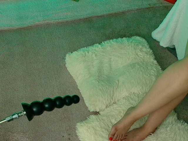 Emma-Donovani's BongaCams show and profile