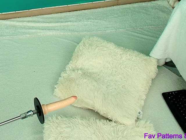 Emma-Donovani's BongaCams show and profile