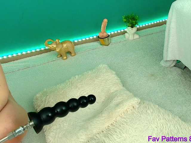 Emma-Donovani's BongaCams show and profile