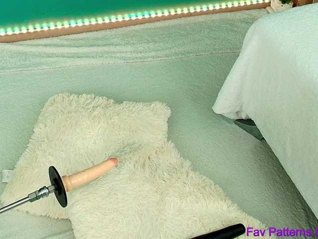 Emma-Donovani's BongaCams show and profile